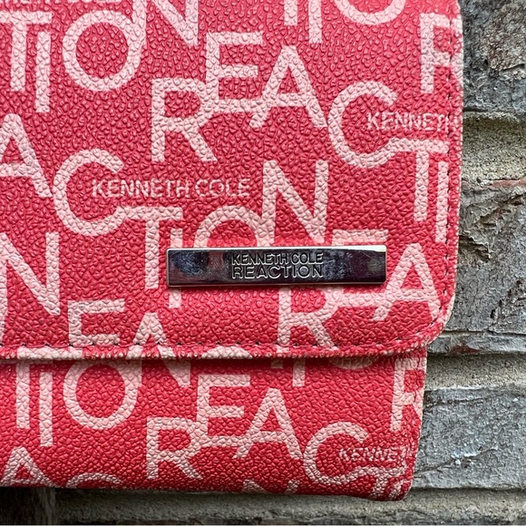 Pink, Kenneth Cole reaction wallet - Picture 3 of 6